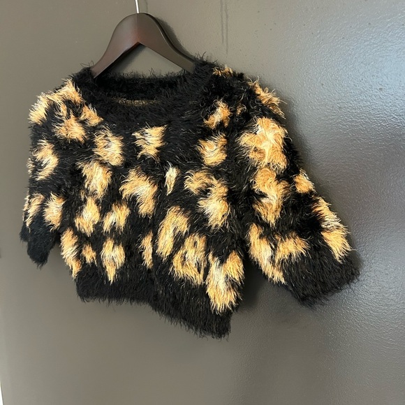 Nasty Gal S EUC furry fuzzy ultra crop Black and Tan Women's Sweater - Picture 11 of 12